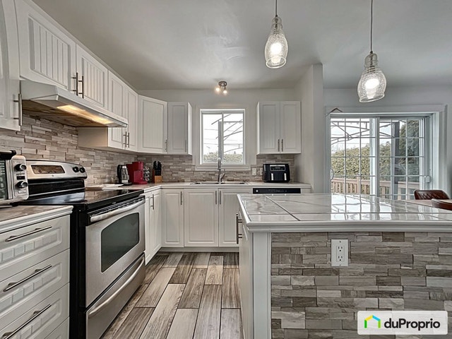 $625,000 - Bungalow for sale in Salaberry-De-Valleyfield — photo 2