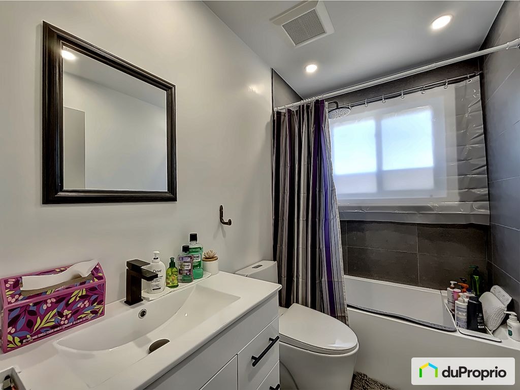$789,000 - Triplex for sale in Ste-Catherine — photo 2