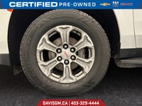 The 2021 GMC Yukon SLE 4WD combines commanding presence, advanced capability, and family-first versa... (image 8)