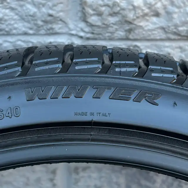 (NEW) 2x 255/35R19 Pirelli Winter Sottozero3 Winters in Tires & Rims in City of Toronto - Image 6