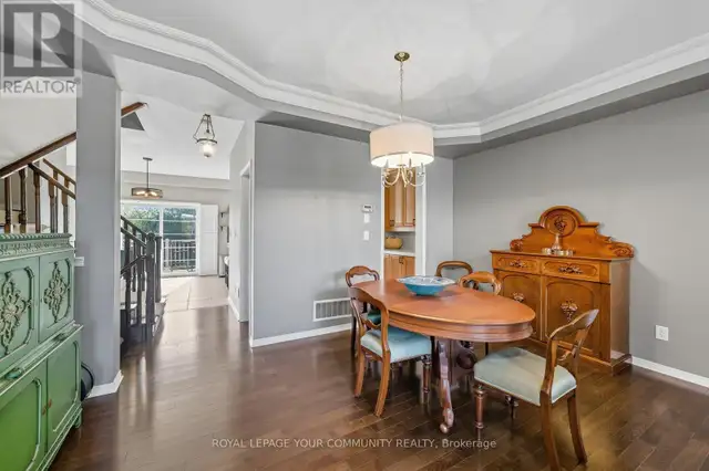 118 CHAPMAN COURT Aurora (Aurora Grove), Ontario in Houses for Sale in Markham / York Region - Image 9