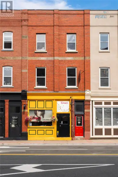 Situated in the heart of historic downtown St. John’s, 132 Water Street offers a versatile 2 unit pr...