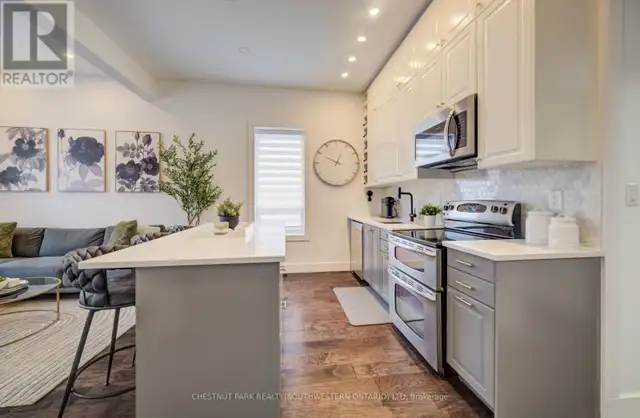 19 CEDAR STREET Cambridge, Ontario in Houses for Sale in Cambridge - Image 12