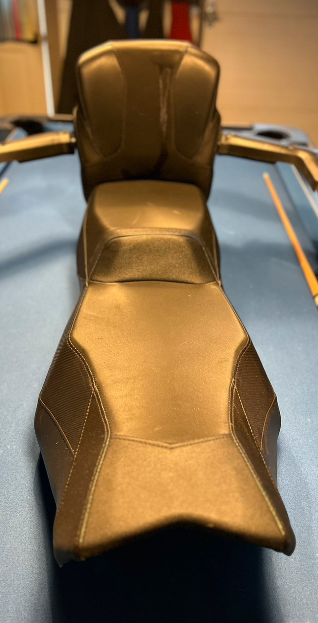 POLARIS SNOWMOBILE 2 UP SEAT Snowmobiles Parts, Trailers