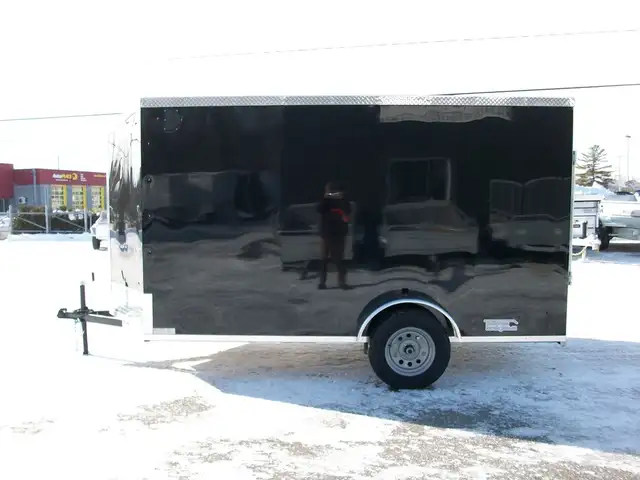 2025 Weberlane 6' X 12' 1 ESSIEUX RAMPE V-NOSE VTT MOTO TRACTEUR in Cargo & Utility Trailers in Laval / North Shore - Image 7