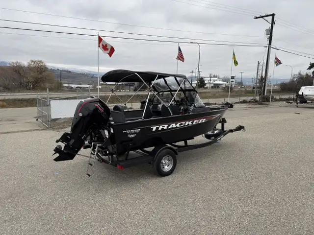2026 TRACKER ProGuide V-175 Combo Fish & Ski-Fishing boat in Powerboats & Motorboats in Prince Albert - Image 6