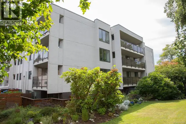 305 1151 Oscar St Victoria, British Columbia in Condos for Sale in Victoria - Image 2