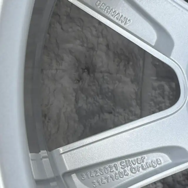 (97%) 4x Volvo XC90 19" OEM Winter Wheels Package in Tires & Rims in City of Toronto - Image 8