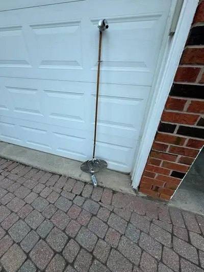 MOEN Single Handle Bathroom Shower Faucet Kit • Ready for installation • Comes with everything that...