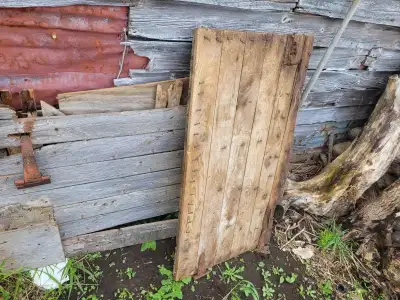 Various barn doors off over 100yr old barn and some barn door tracks 10' aluminum and steel track.....