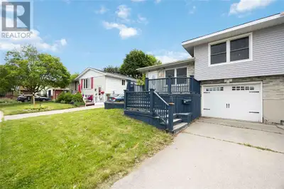 226 TRUDEAU DRIVE Sarnia, Ontario