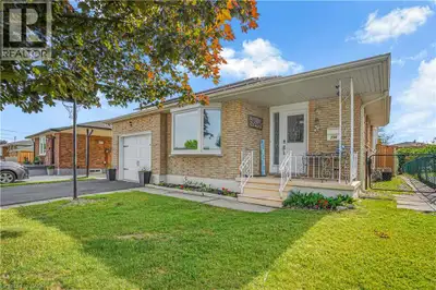 Tucked into a quiet, family-friendly neighbourhood in North Galt, Cambridge, this meticulously maint...