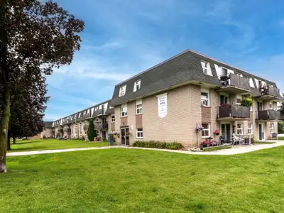 Building Description Welcome to Sydenham Manor Apartments, a charming rental community along the sho...