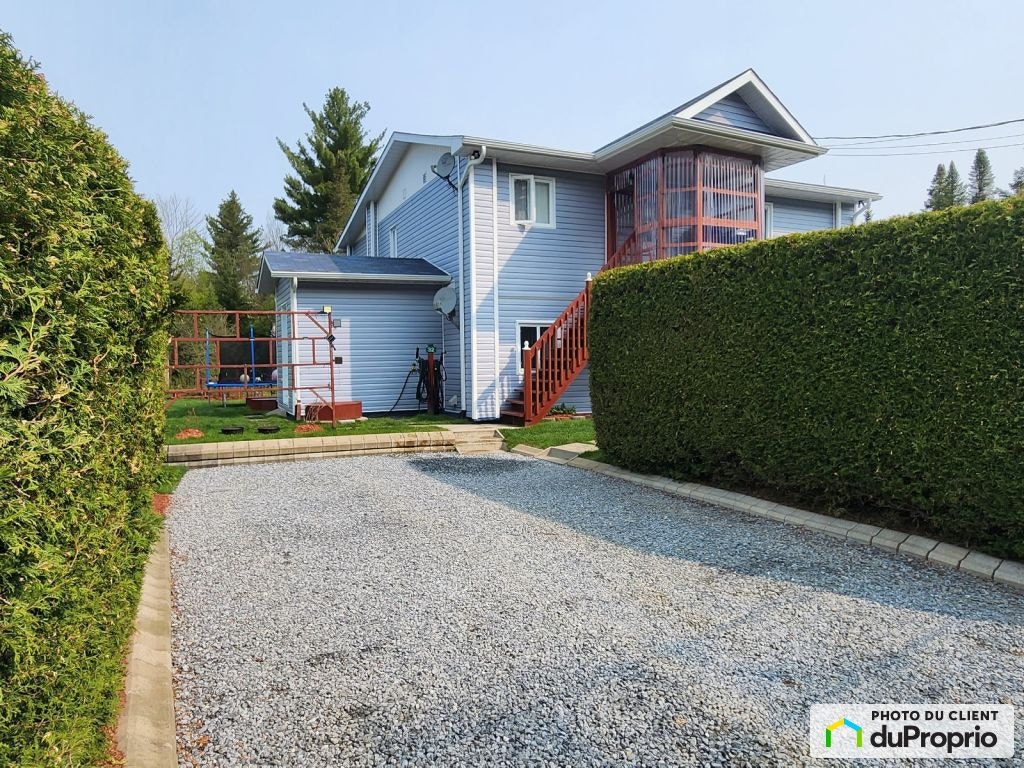 $415,000 - 2 Storey for sale in Bury — photo 2