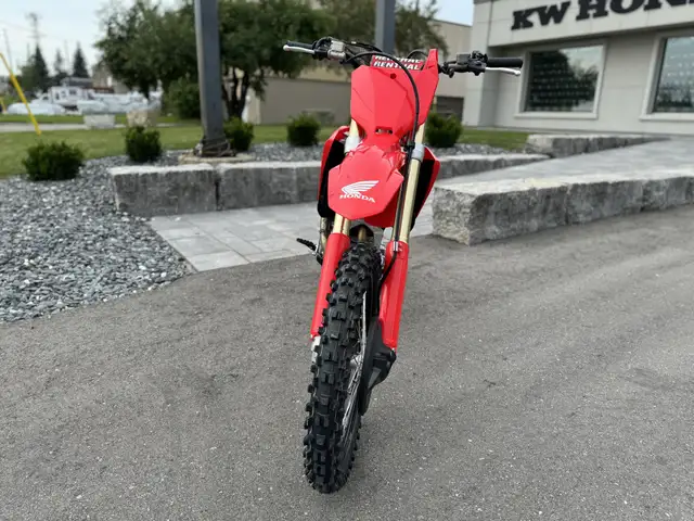 2026 Honda CRF450R in Dirt Bikes & Motocross in Kitchener / Waterloo - Image 9