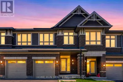 Welcome to this beautifully maintained Richcraft Grafton townhome offering approximately 1,940 sq ft...