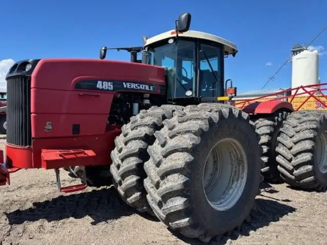 2009 Versatile 485 in Heavy Equipment in Swift Current - Image 3