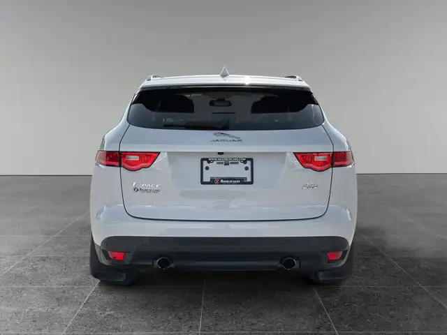 2017 Jaguar F-PACE 35t Prestige / AWD in Cars & Trucks in Calgary - Image 6