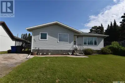 Located in the quiet and friendly village of Codette, this 5-bedroom bungalow is a wonderful place t...