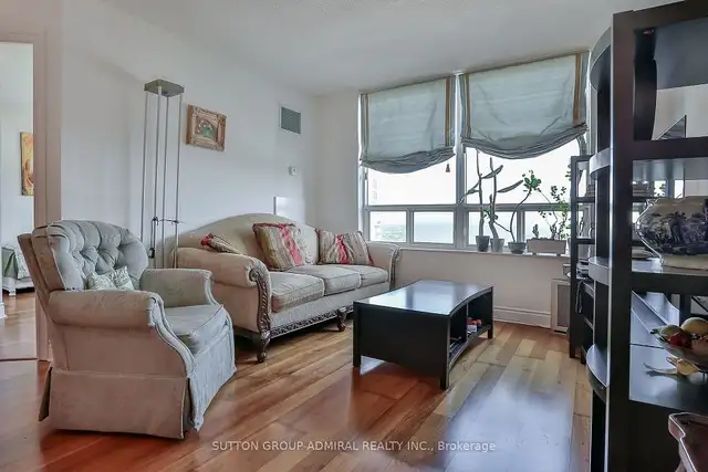 Beautiful Luxurious Tridel Corner Unit Located At Yonge and Shep63008313619971122