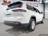 SPECIAL OFFER Only 28 Miles! This Jeep Grand Cherokee L boasts a Regular Unleaded V-6 3.6 L/220 engi... (image 5)