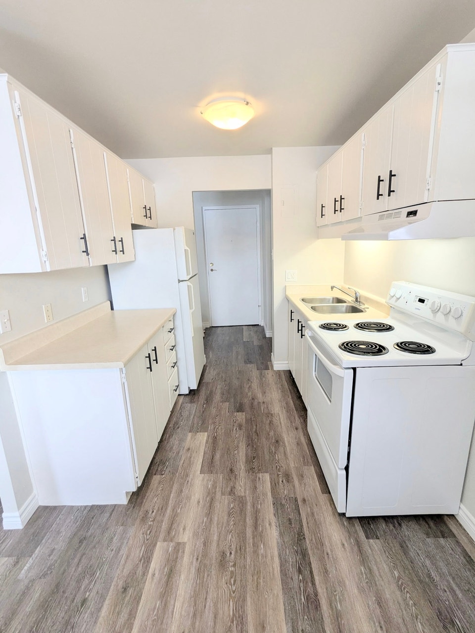 84 Country Hill Dr Kitchener - 1 bed for rent! 3