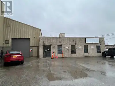 Incredible opportunity to lease space in the heart of the city. Quick and easy access to expressway...