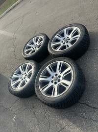 Cadilac Escalade Gmc Yukon suburban 22inch winters 6x139.7 Mississauga / Peel Region Toronto (GTA) Preview