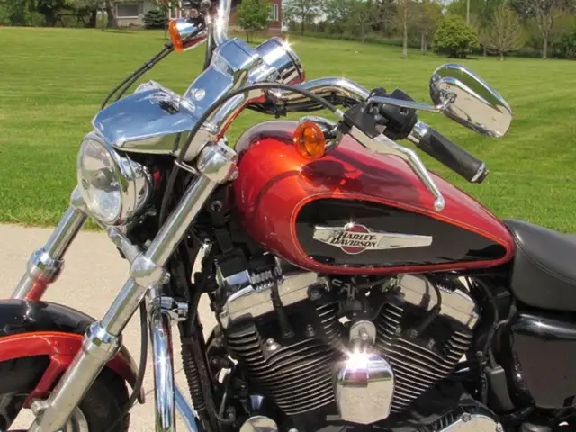 2011 Harley-Davidson Sportster XL1200C 1200 Custom in Sport Bikes in Leamington - Image 22