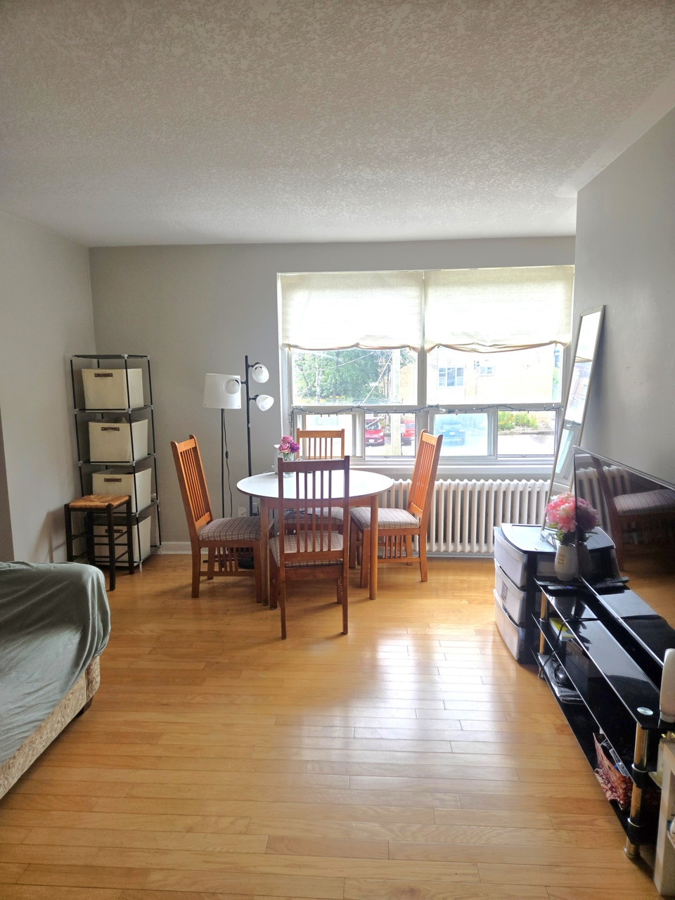 Charming 2 Bedroom Apartment on Kempenfelt Bay 5