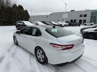 AUCUN DOSSIER DE DOMMAGE Ce Camry est équipé de : Bluetooth, Cruise, PRISE USB, sièges chauffants, c... (image 7)