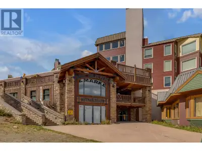 This cozy condo is located in one of the BEST ski in/ ski out locations at beautiful Big White ski r...