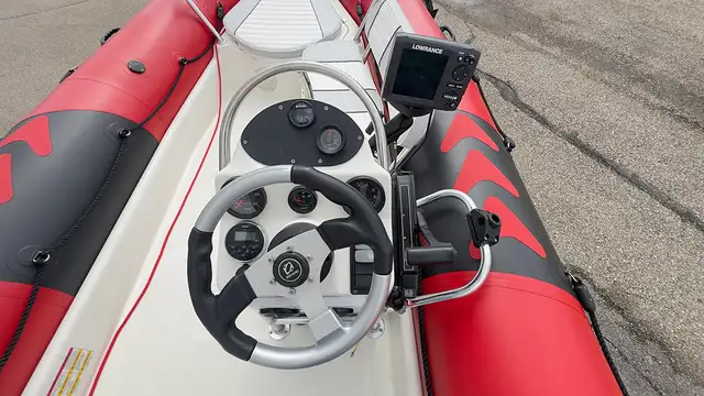 2013 Zodiac Pro 550 Bay Runner -used inflatable fishing boat in Powerboats & Motorboats in Prince Albert - Image 13