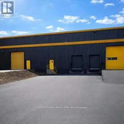 Rare opportunity to lease a 10,000 sqft industrial/commercial space in a secure and professionally m...