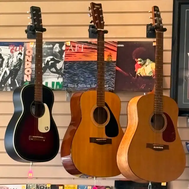 Acoustic Guitars: Seagull, Gretsch, Yamaha (3) in Guitars in Ottawa - Image 2
