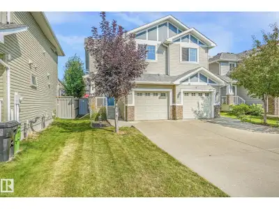 Great Chappelle location, Half duplex. single attached garage. Kitchen with granite counter tops, Ba...