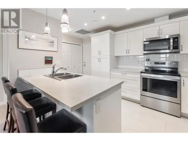 3346 Skaha Lake Road Unit# 802 Penticton, British Columbia62867602425217123