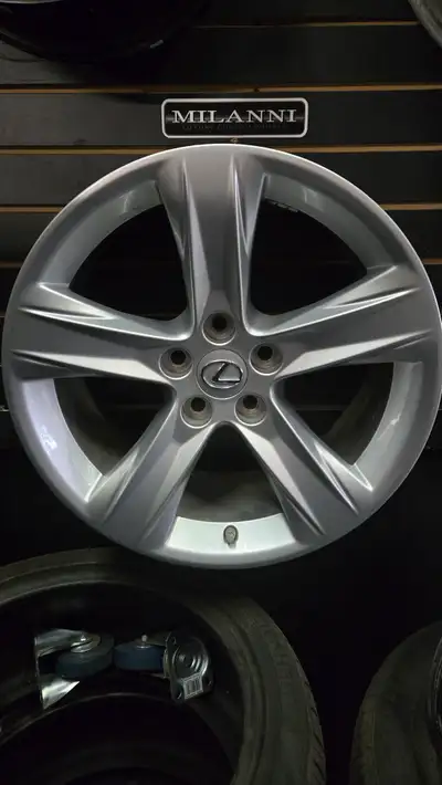 Rims are in excellent almost new condition perfect for winter and also comes with oem tpms sensors....