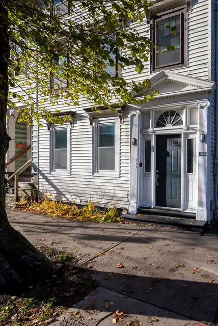 ALL UTILITIES INCLUDED ONE BEDROOM STEPS FROM SPRING GARDEN ROAD in Long Term Rentals in City of Halifax - Image 11