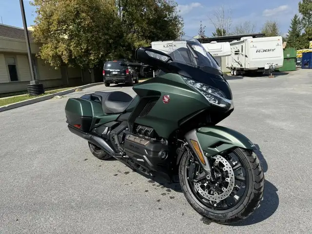 2024 Honda Goldwing in Sport Touring in Ottawa - Image 6