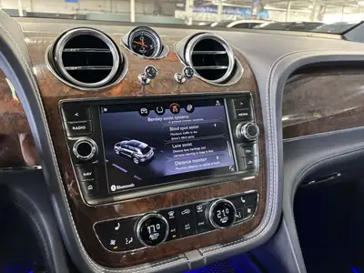 2019 Bentley Bentayga V8 AWD | NO LUX TAX | NIGHT VISION | HEADS, View more