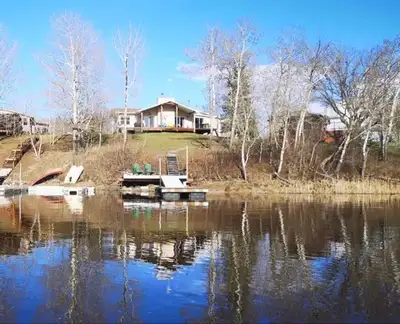 R28//Manigotagan/OPEN HOUSE MAY 16, 2-4PM. Manigotagan Waterfront Living at its Best! This stunning,...