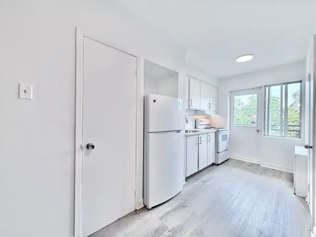 Studio - 2 Minutes from Beaubien Metro Station - All-Inclusive