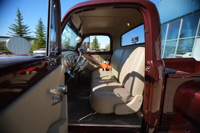 1951 Ford F1 2 DOOR STEP SIDE in Classic Cars in Red Deer - Image 12