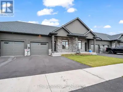 POLICELLA Homes welcomes you to their latest townhouse development in Welland. This newly finished b...