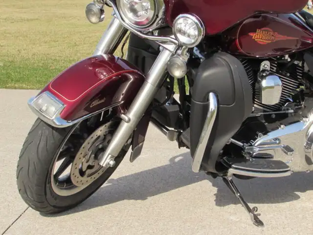 2008 Harley-Davidson FLHTC Electra Glide Classic in Sport Touring in Leamington - Image 12