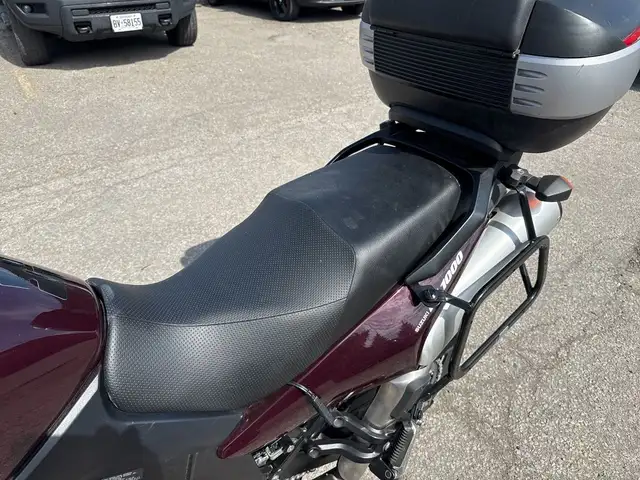 2011 Suzuki V-Strom 1000 ~ V-STROM 1000 ~ LOW KMS ~ CLEAN BIKE ~ in Street, Cruisers & Choppers in City of Toronto - Image 20