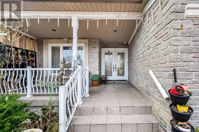 40 OAKDALE ROAD Vaughan (Maple), Ontario in Houses for Sale in Markham / York Region - Image 6