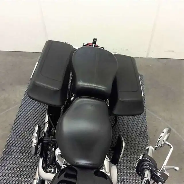 2011 Harley-Davidson FLSTC Heritage Softail Classic in Street, Cruisers & Choppers in City of Toronto - Image 8