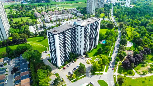 2 Bedroom Apartment for Rent - 300 Antibes Drive in Long Term Rentals in City of Toronto - Image 3